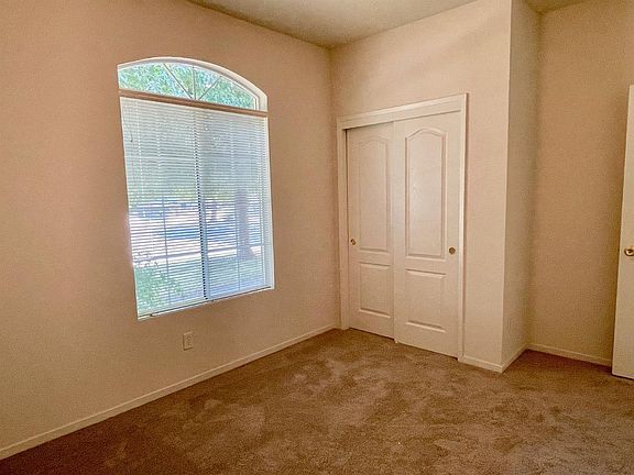 5th image of 653 Stonewood Dr