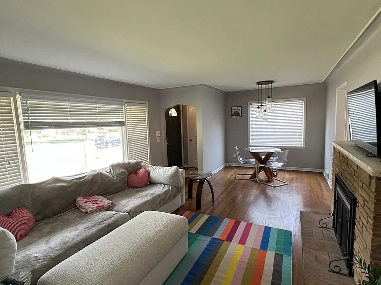 4417 Amherst Rd — Photo 6