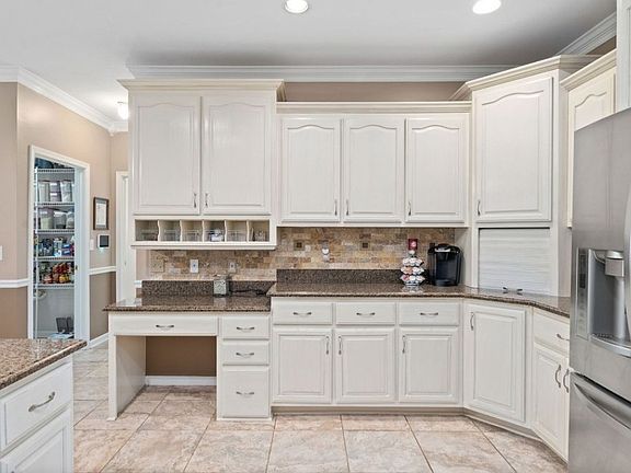 5th image of 3516 Sunbelt Dr #A