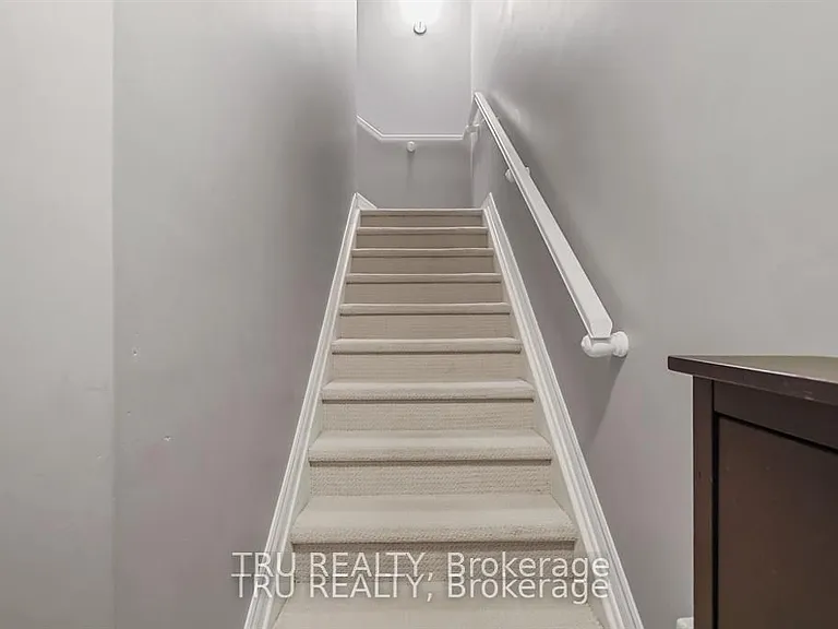 122 Lindenshade Dr #19 — Photo 5