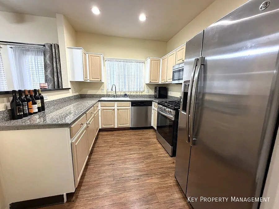 Gated SW Las Vegas Condo with Pool Access, Granite Countertops & 2-Car Garage — Photo 3