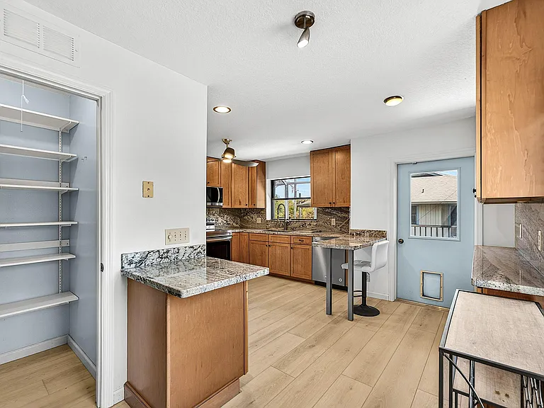 5662 SE Schooner Oaks Way — Photo 15