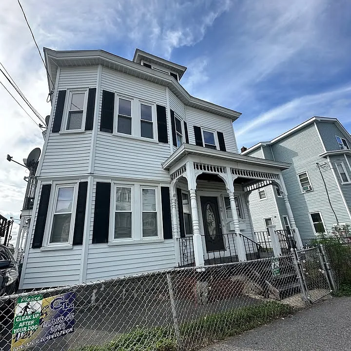 99 Andrews St #2
