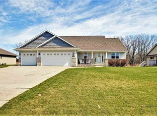 2351 Berkley Rd, De Pere, WI 54115