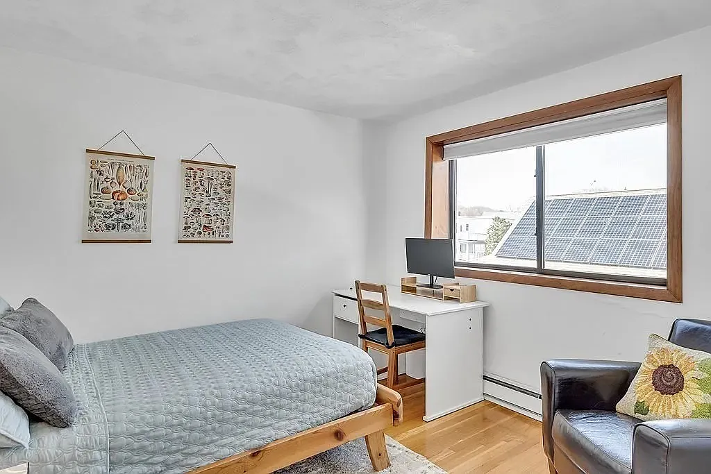 2 bed, 890 sqft, $2,750 — Photo 2