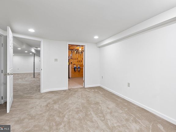 2nd image of 600 Jett St