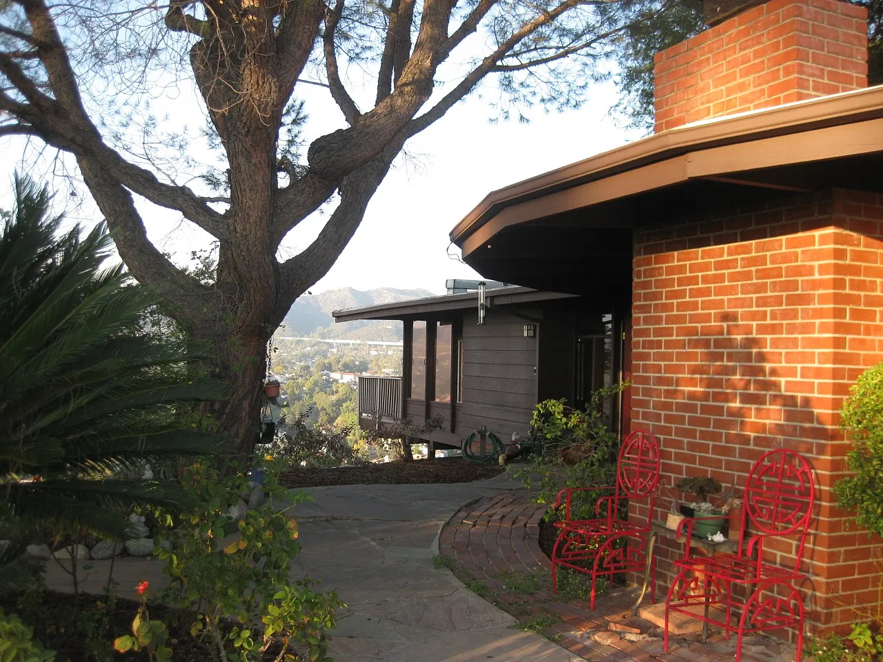 Wildwood Dr, Los Angeles — Photo 3