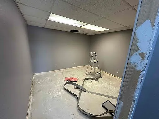 3685 Robert C Byrd Driveover Garage Office — Photo 5