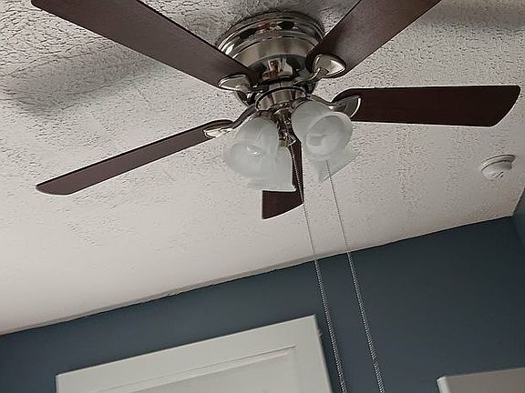 3rd image of 812 Hamilton St