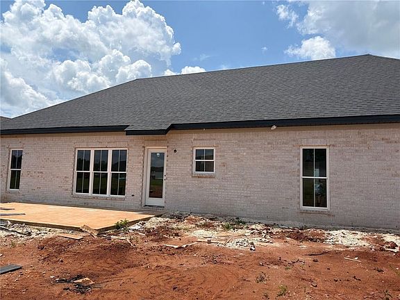 2nd image of 1107 Clara Dr E