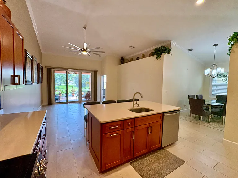 315 Coral Trace Ln — Photo 7
