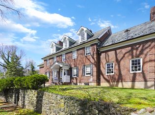 8 Circle Rd, Staten Island, NY 10304