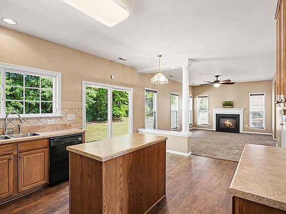 5th image of 524 Hidden Springs Dr