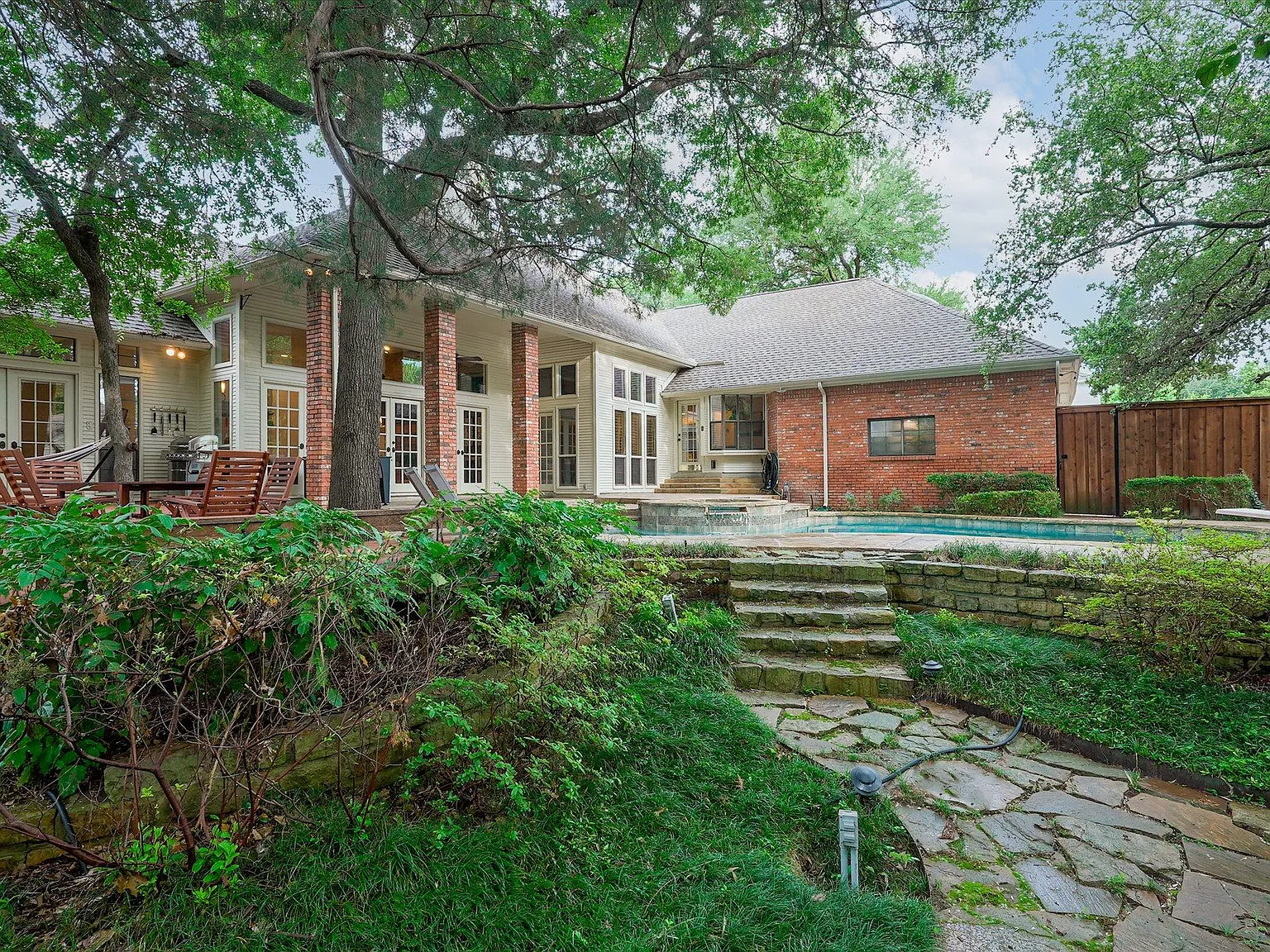 5 bed, 3.5 bath, 3376 sqft, $10,950 — Photo 4