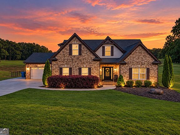 3rd image of 47 Emmaline Ln