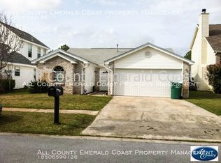 30 Ruby Cir, Mary Esther, FL 32569