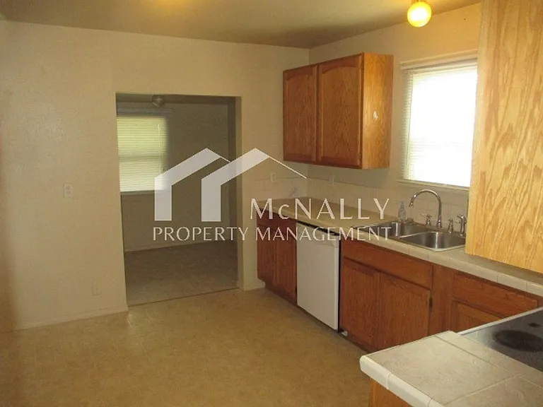 3928 S Tyler St — Photo 8
