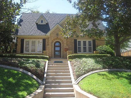 1st image of 1315 Algerita Dr