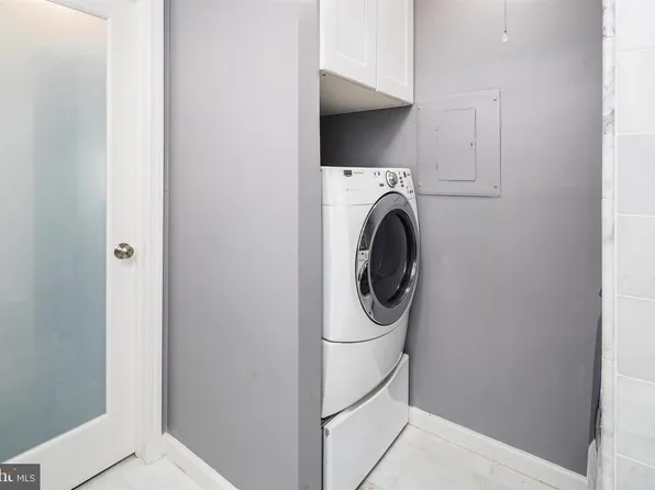 1218 Aspen Dr, Plainsboro, NJ 08536