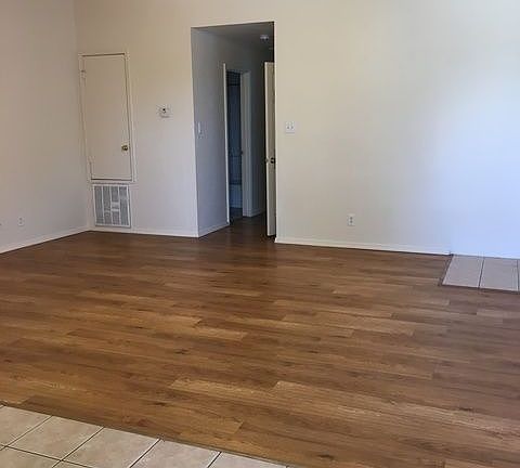 3rd image of 7311 Golf Vista Blvd