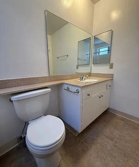 10856 Rose Ave #104 — Photo 16