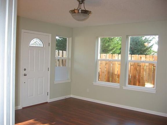 Entrance/Living