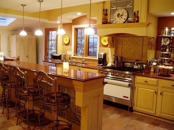 Wow! Nothing like this amazing gourmet kitchen...all the bells 