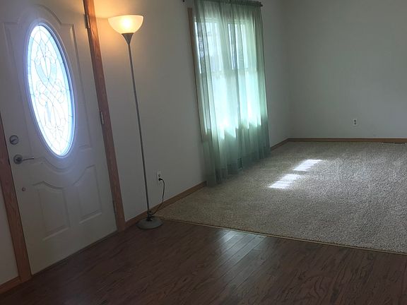 Lovely light in this room, fresh paint and new flooring