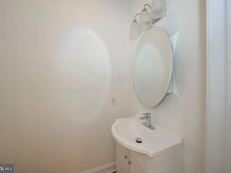 2822 Ogden St #A — Photo 25