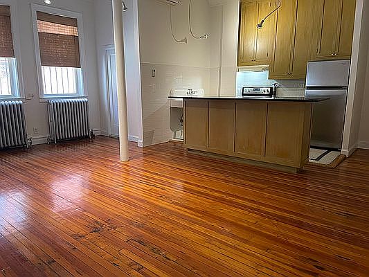 1st image of 25-09 Astoria Blvd #1L