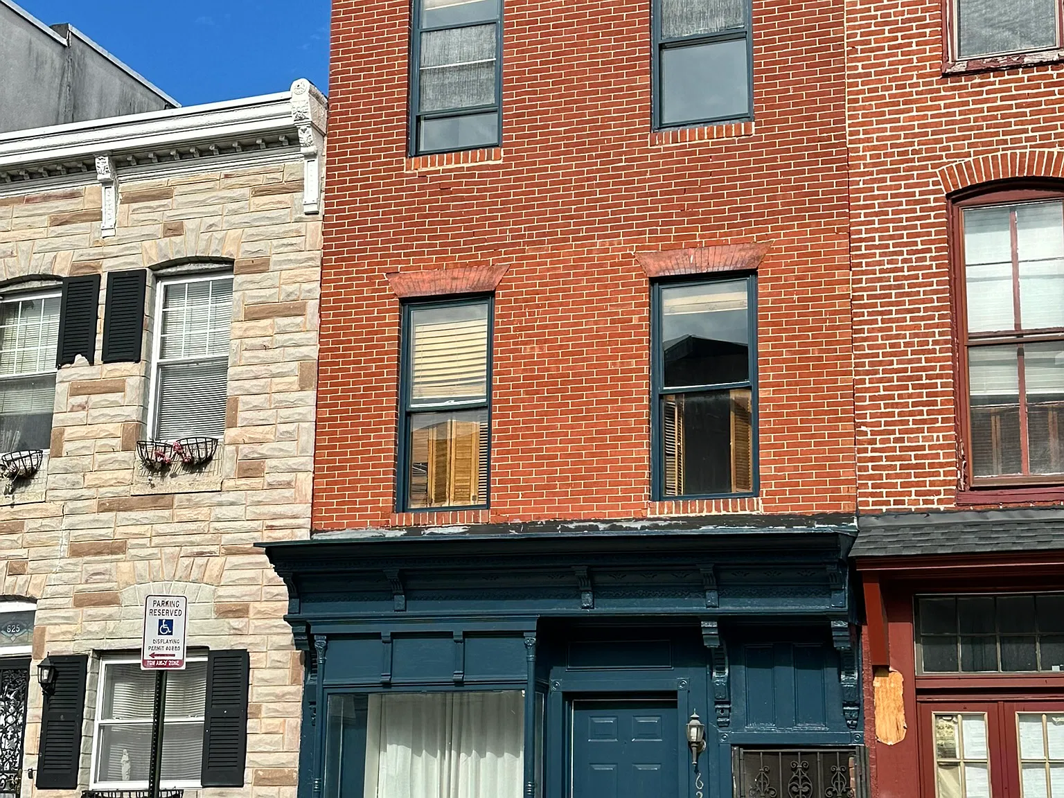 627 S Patterson Park Ave — Photo 1