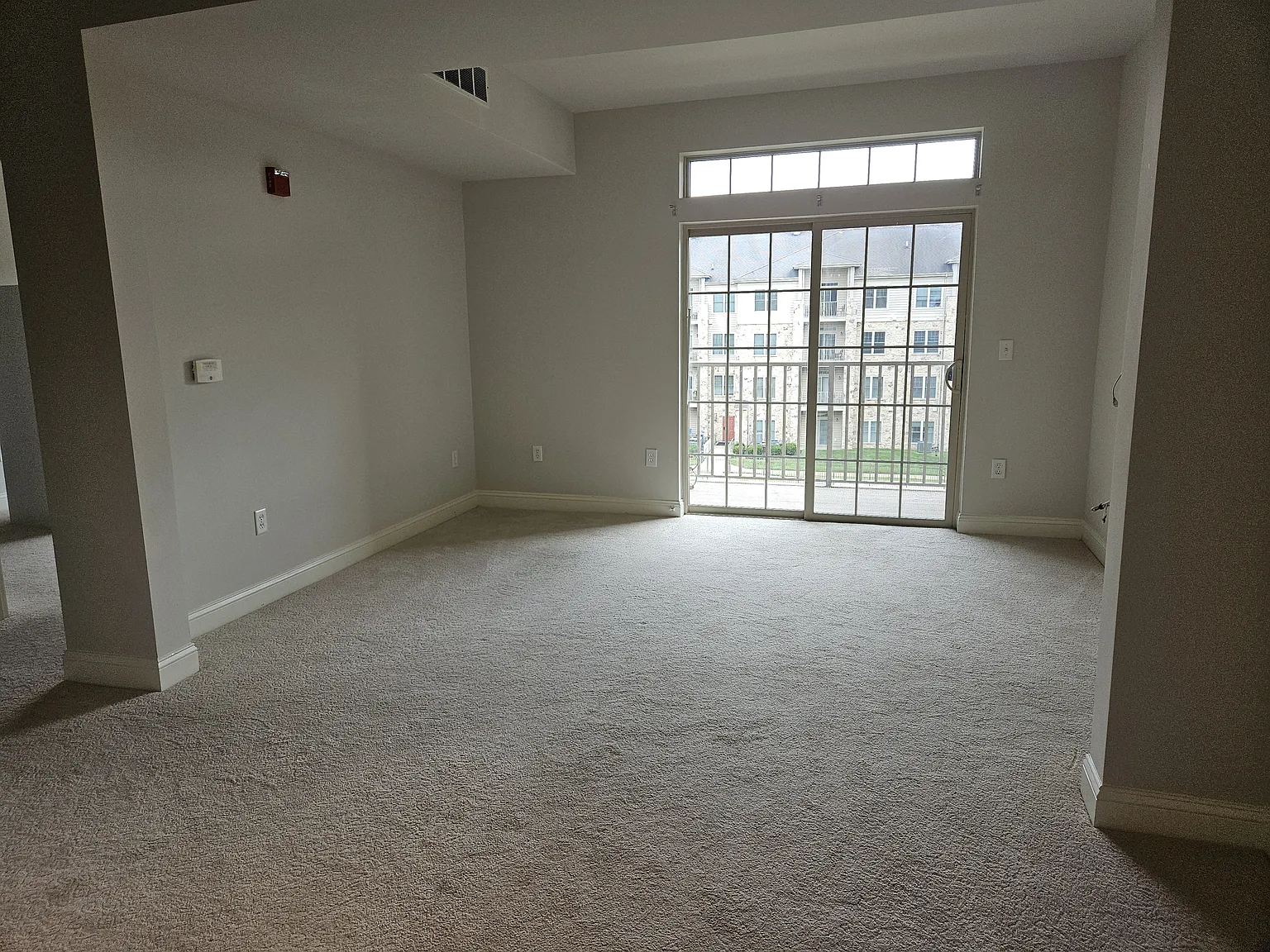 2 bed, 1075 sqft, $1,850 — Photo 3