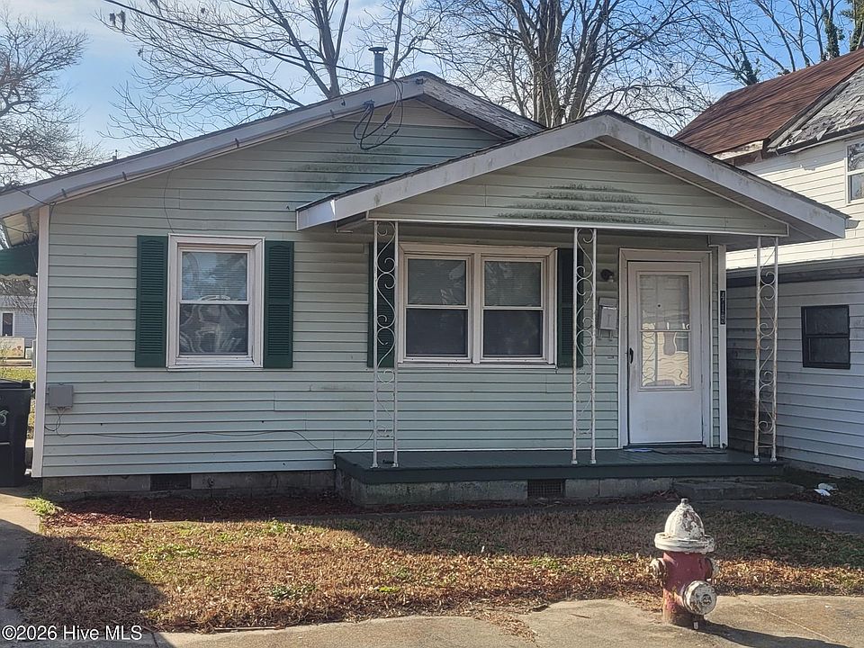 1st image of 415 Bell St