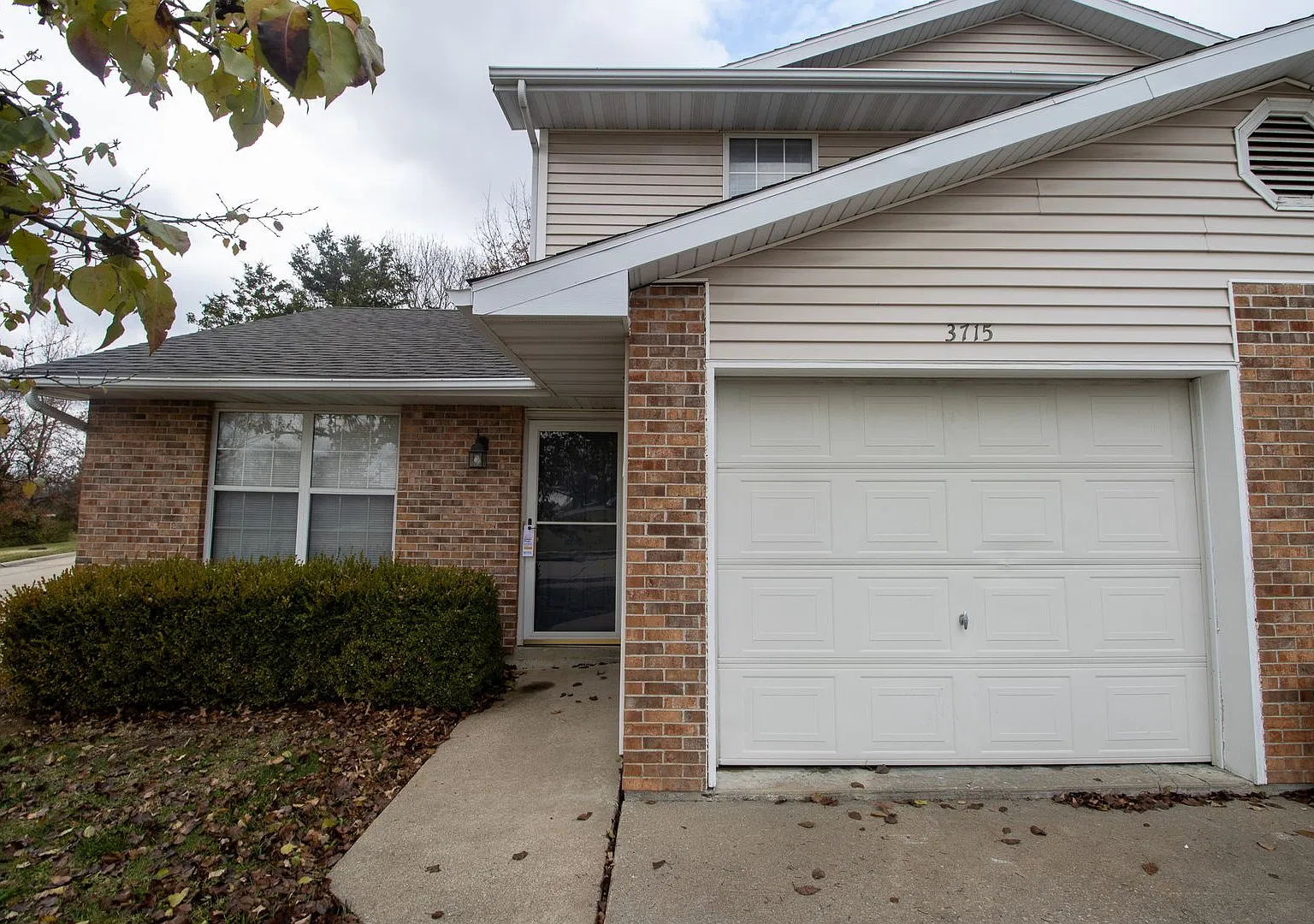 3713 - 3715 Pimlico Dr — Photo 1