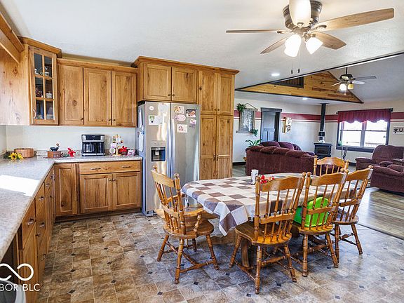 3rd image of 14154 Defore Rd