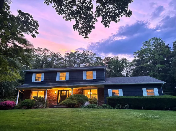 1 Concord Drive, Fort Salonga, NY 11768