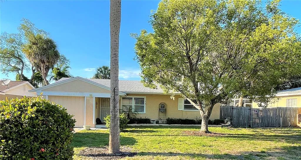 2 bed, 1.0 bath, 964 sqft, $2,150 — Photo 1