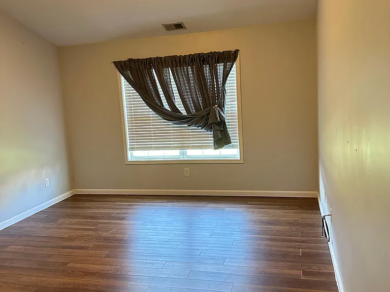 10913 Symington Cir — Photo 20
