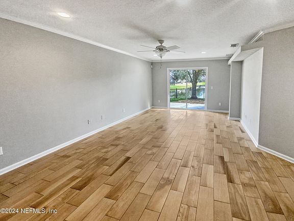 3rd image of 2315 WOOD HOLLOW Lane #D
