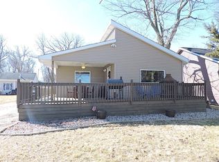 8967 E Hatchery Rd, Syracuse, IN 46567