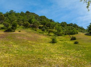 44 Upper Lake Rd, Lake Sherwood, CA 91361