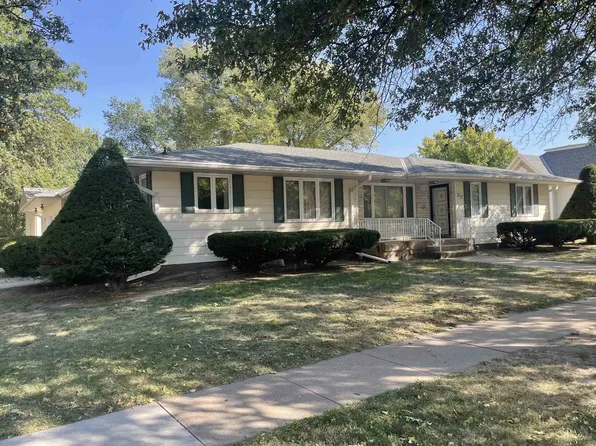 317 Esplanade St, Bellwood, NE 68624