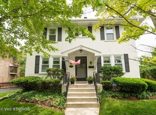 35 N Delaplaine Rd, Riverside, IL 60546