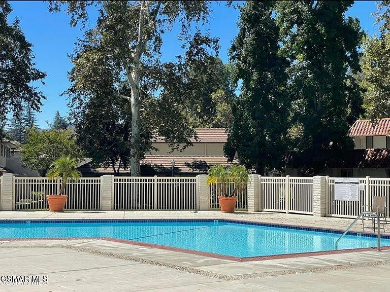 1242 Landsburn Cir — Photo 17