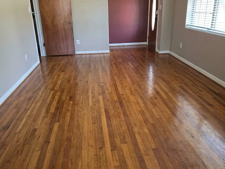211 Ariola Ave — Photo 4
