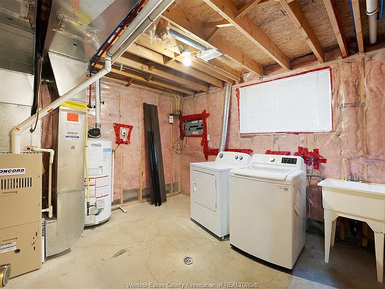 1924 Northway Ave — Photo 21
