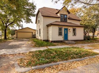 422 Clara Ave, Murdock, MN 56271