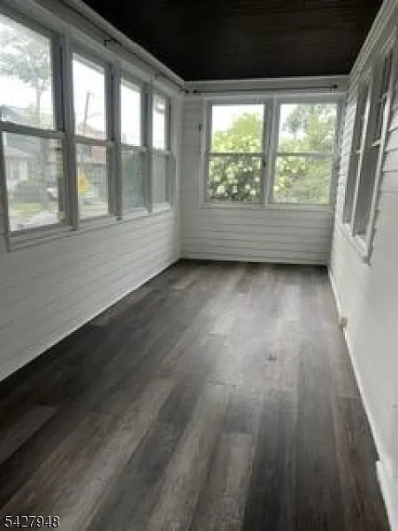 2 bed, 2.0 bath, 1700 sqft, $3,300 — Photo 4