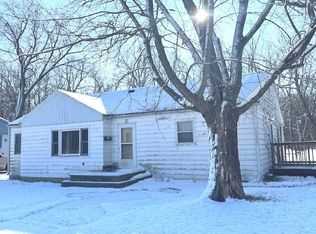 2108 Factory St, Dixon, IL 61021