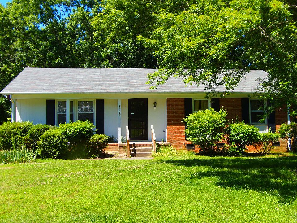 1st image of 4304 King Arthur Pl